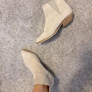 Shelly’s London Ankle Booties